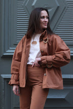 Luce - symønster til trenchcoat (str. 34-52) | Cha’ coud