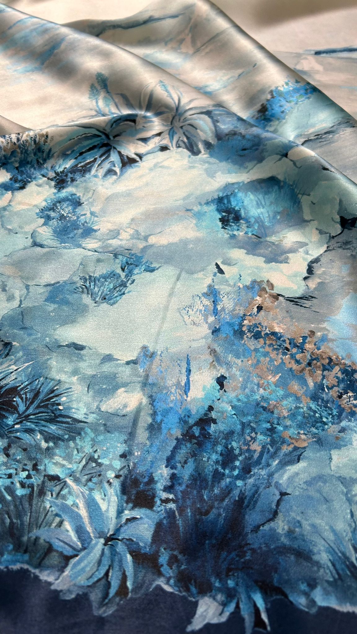 Paesaggio Azzurro – silke med landskabsmotiv