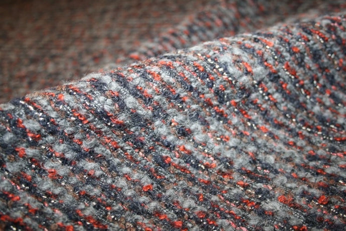 1,75 m. bouclé