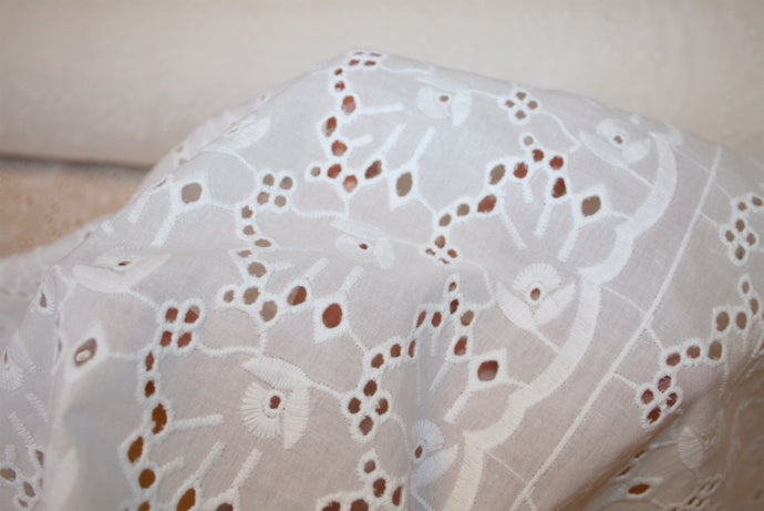 'Broderie Anglaise Lane' Bomuld