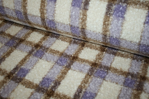 1,9 m. bouclé