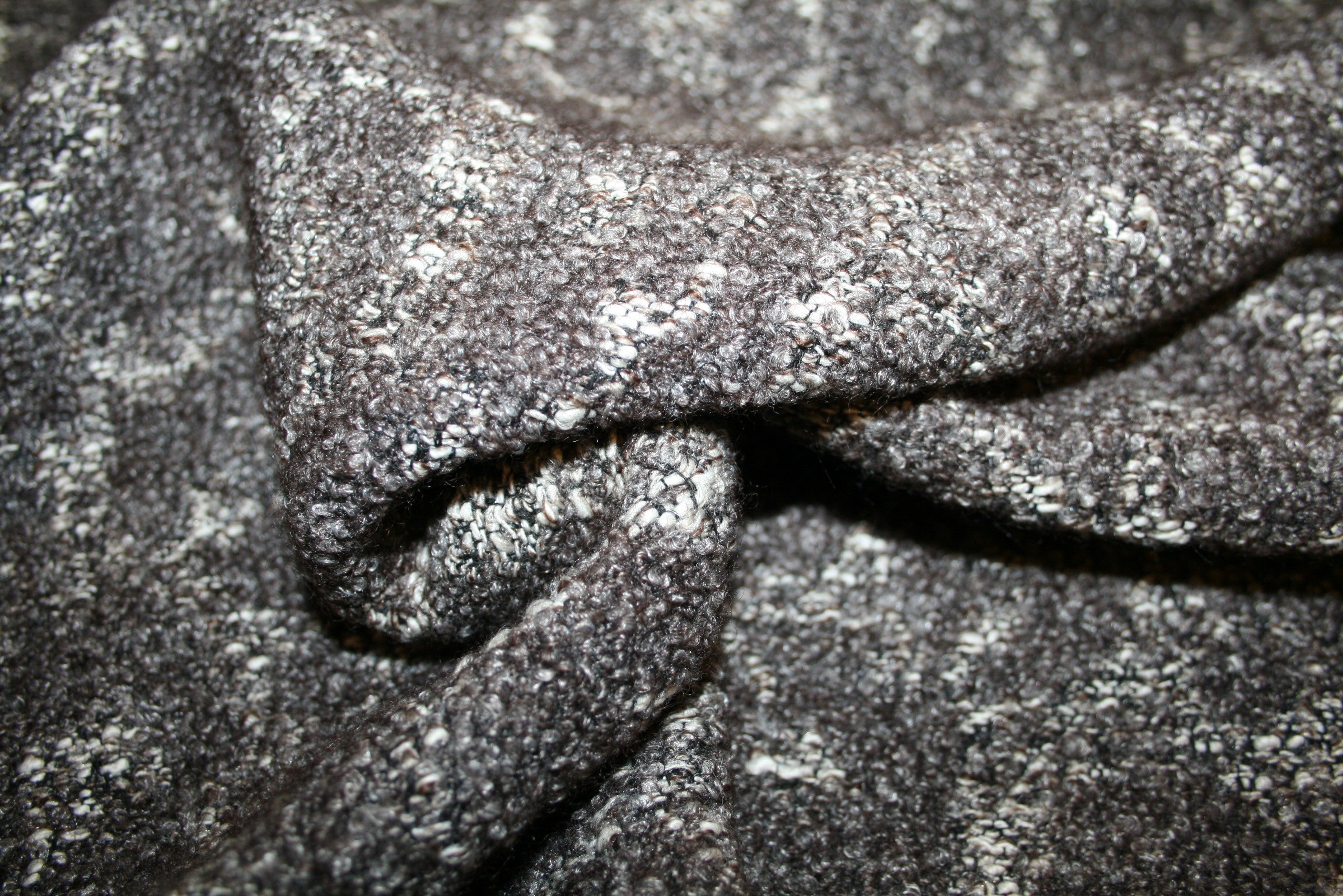Terra Alpina - gråbrun bouclé med uld