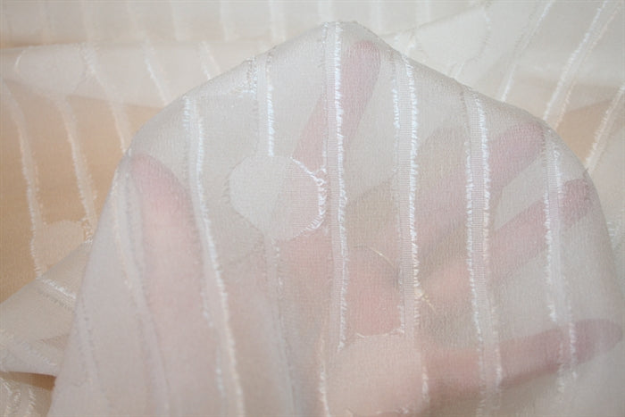 'Fil Coupé White' Silke