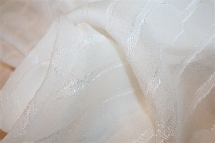 'Fil Coupé White' Silke