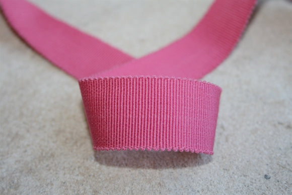 Pink grosgrain (25 mm.)