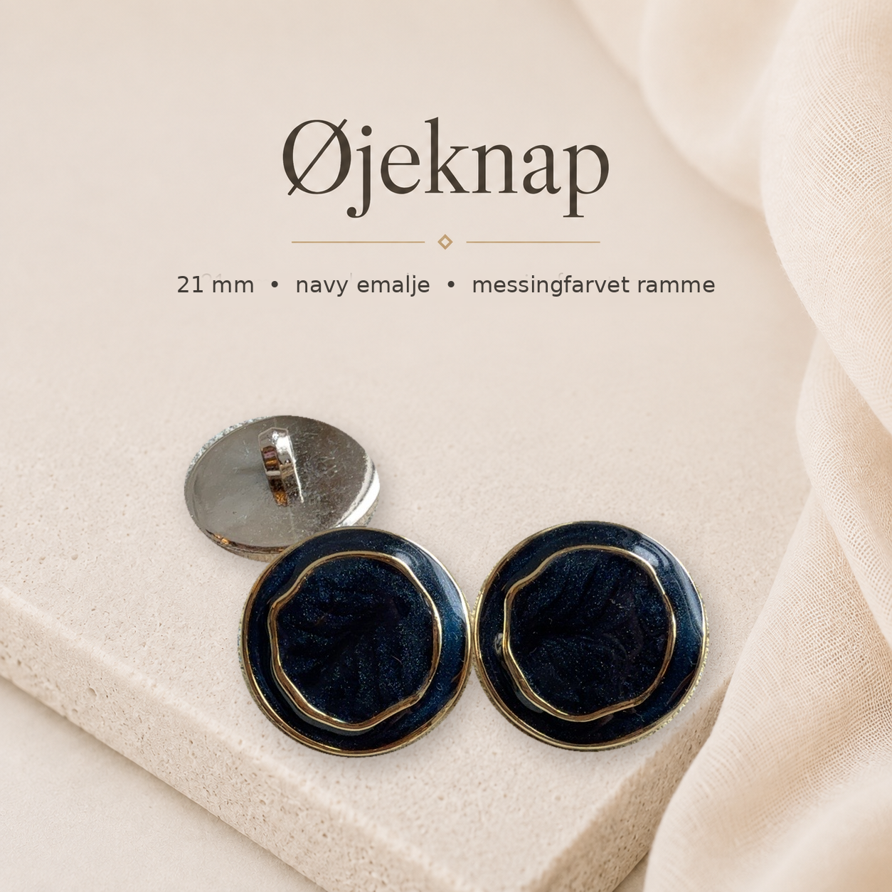 21 mm. øjeknap m. navy emalje - messingfarvet