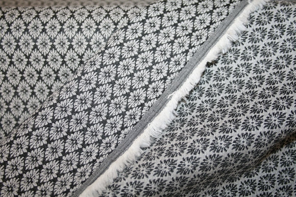 'Piccolo Fiori' Jacquard