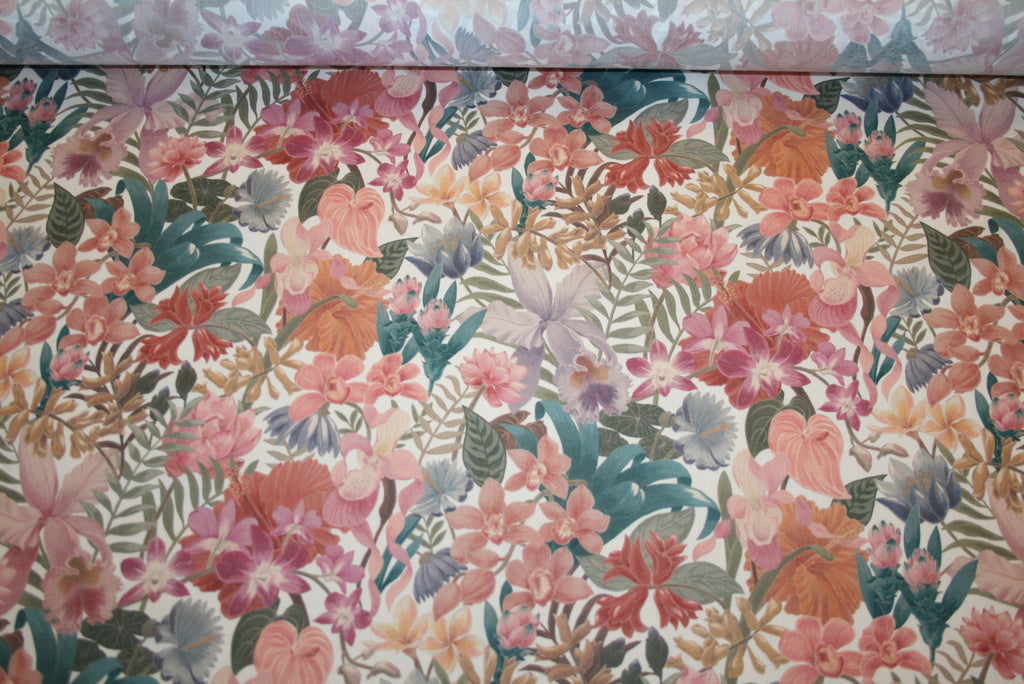 Greenhouse Tropic Liberty bomuld med tæt botanisk print på lys bund