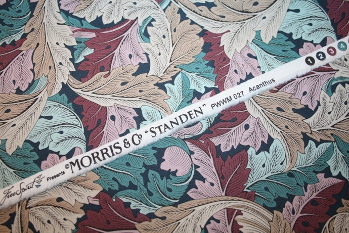 William Morris 'Acanthus Dusk' Bomuld