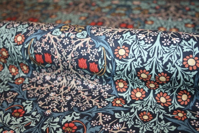 William Morris 'Blackthorn Indigo' Bomuld