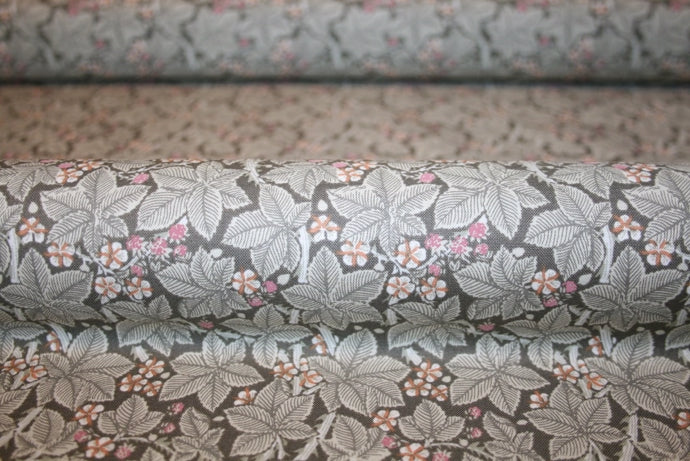 William Morris 'Bramble Charcoal' Bomuld