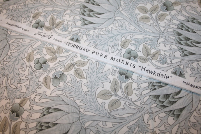 William Morris 'Artichoke Dove' Bomuld