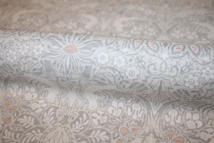 William Morris 'Pure Dove and Rose Small Silver' Bomuld