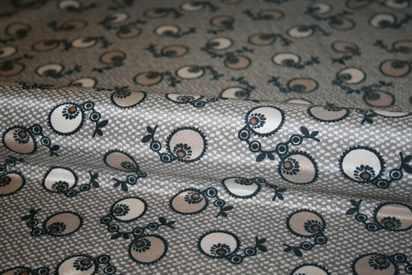 "Serenata Beige'' Silke