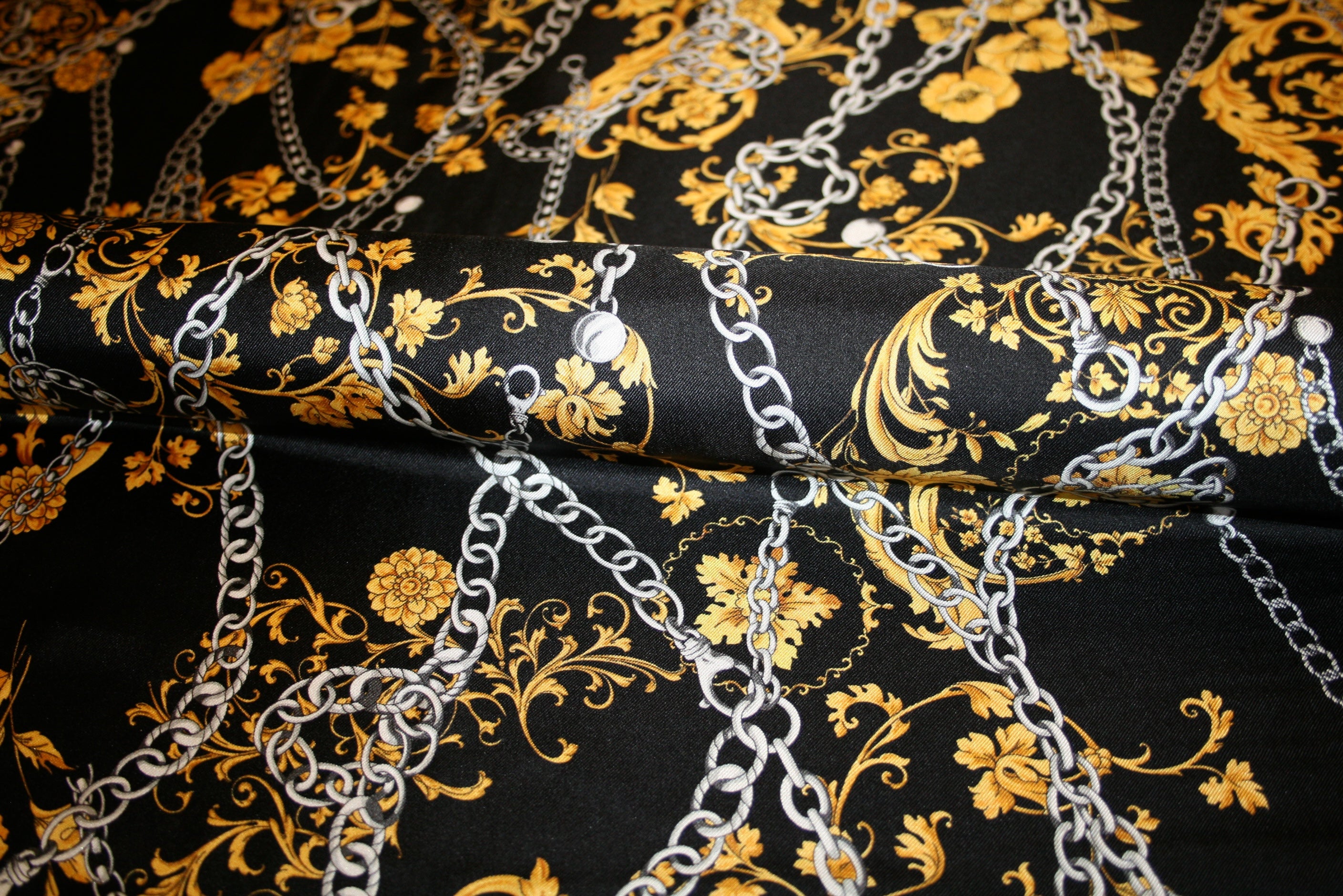 'Catena Noir Twill' Silke