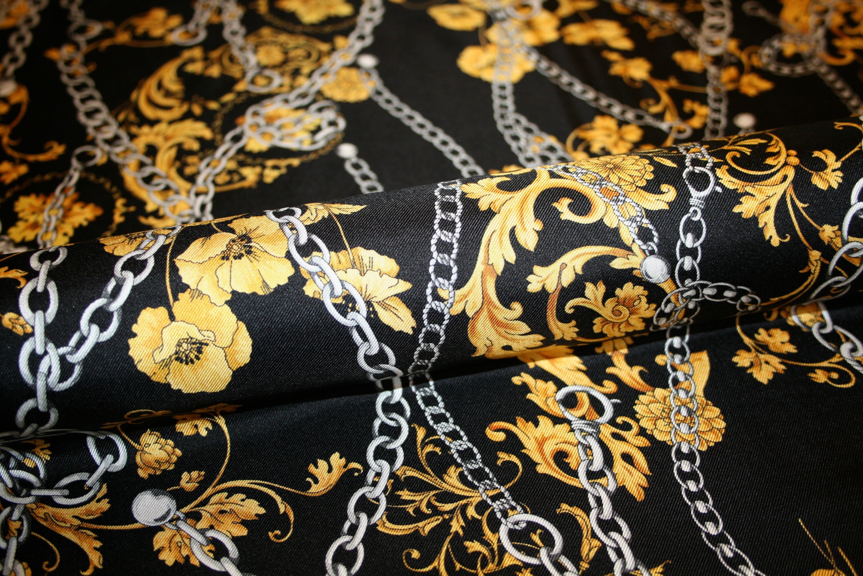 'Catena Noir Twill' Silke