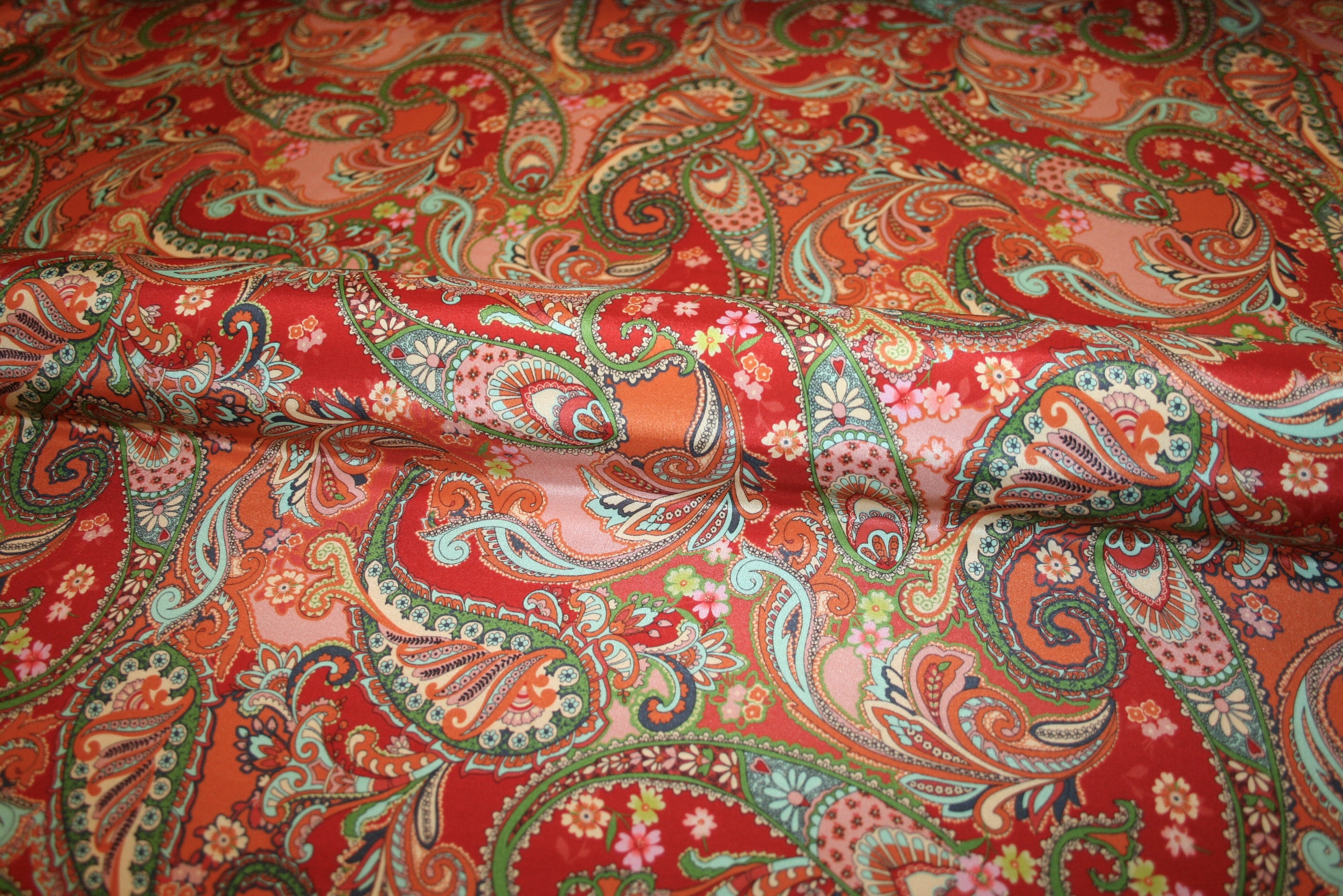 'Paisley Rosso' Silke