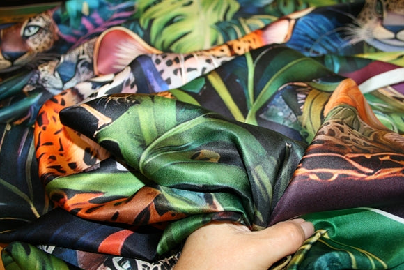 'Scarf Cheetah' Silke