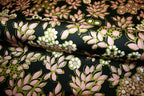 Blødt viskosestof med romantisk blomsterprint til kjoler og bluser