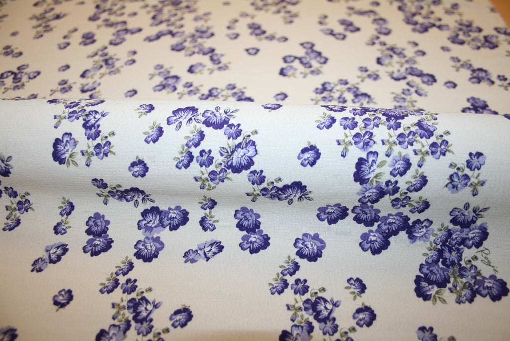 'Petit Lilac Fiori Crepe' Viskose