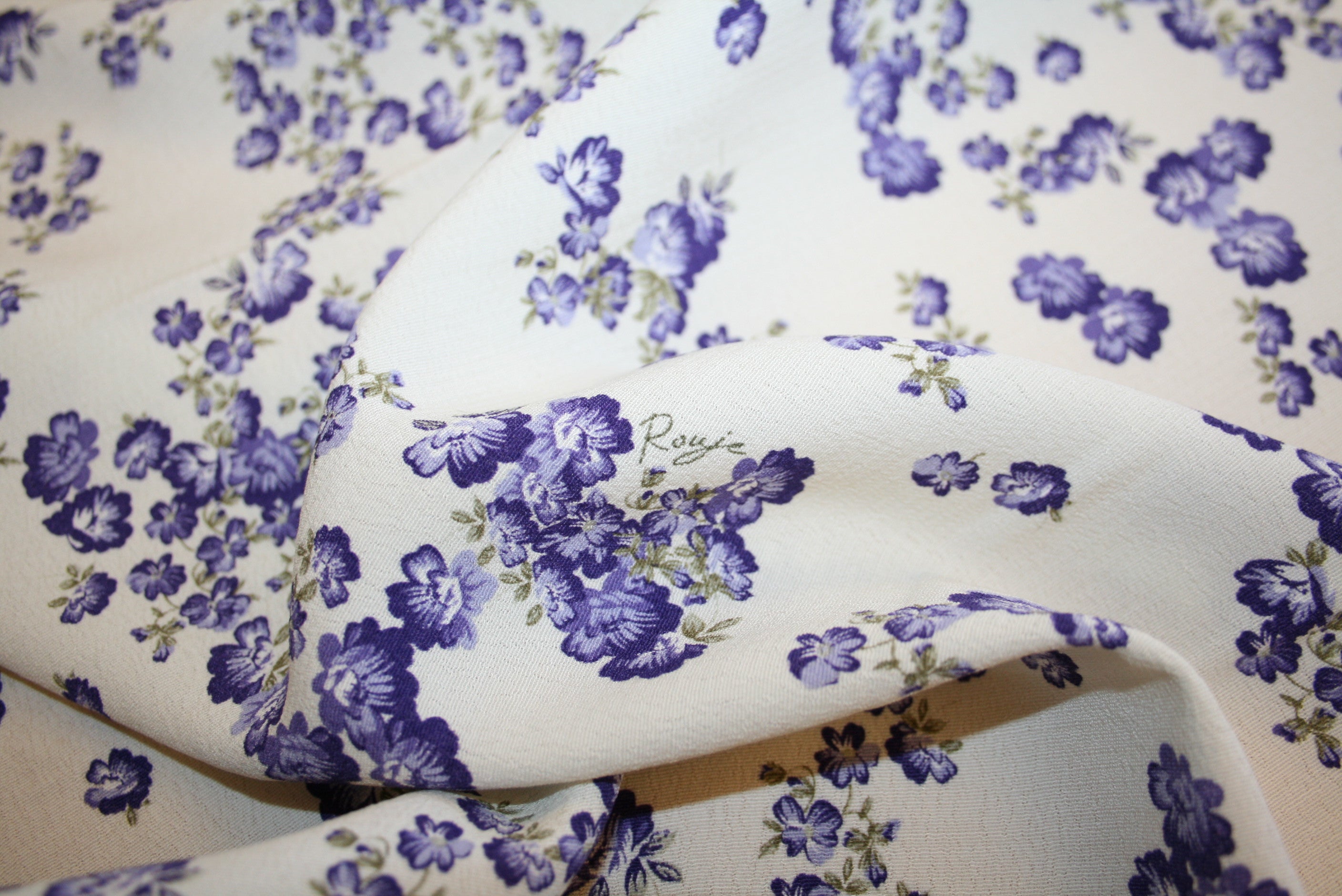 'Petit Lilac Fiori Crepe' Viskose