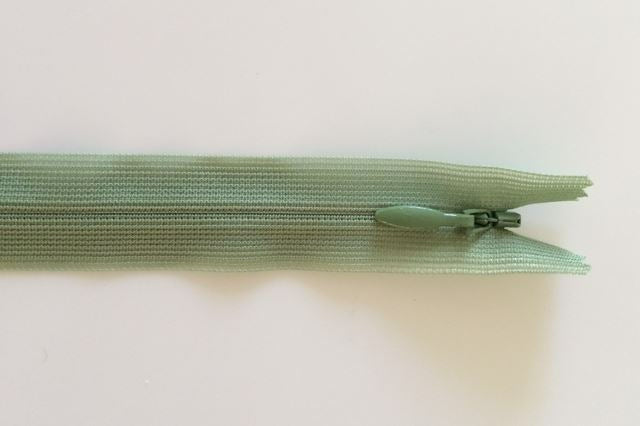 YKK lynlås 55 cm. støvet grøn