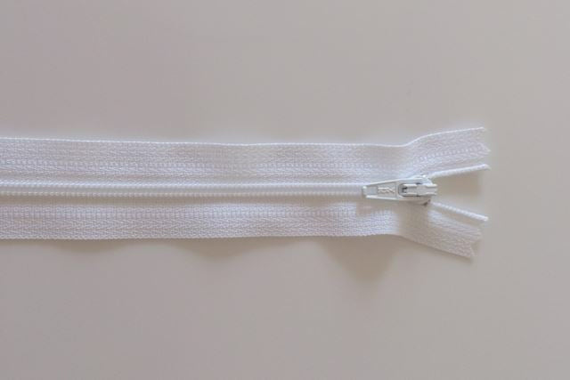 Hvid YKK lynlås 14 cm.