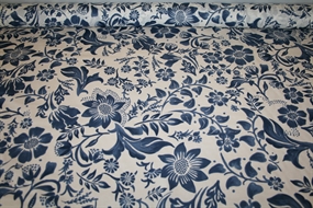 Bomulds batist med indigo blåt blomsterprint