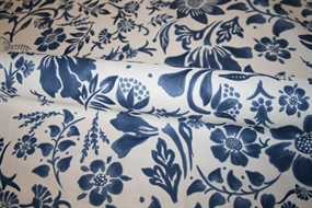 Bomulds batist med indigo blåt blomsterprint