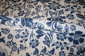 Bomulds batist med indigo blåt blomsterprint