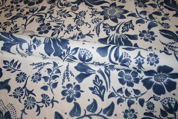 Bomulds batist med indigo blåt blomsterprint