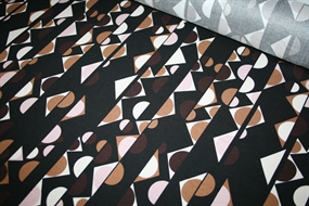 Twillvævet viscose med geometrisk print