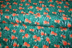 Vævet viscose med print 'Evergreen'