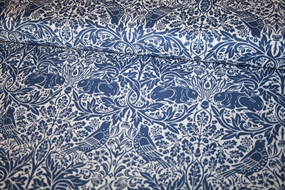 William Morris stof 'Brer Rabbit Blue'