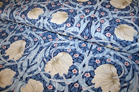 William Morris stof 'Small Pimpernel Blue'