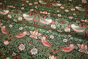 William Morris stof 'Medium Strawberry Thief Green'